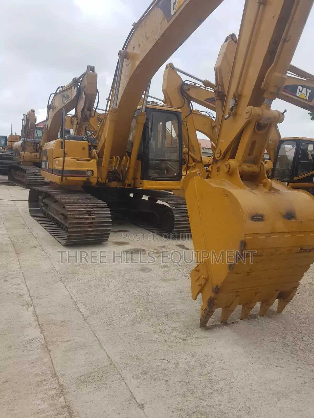 320 B Excavator