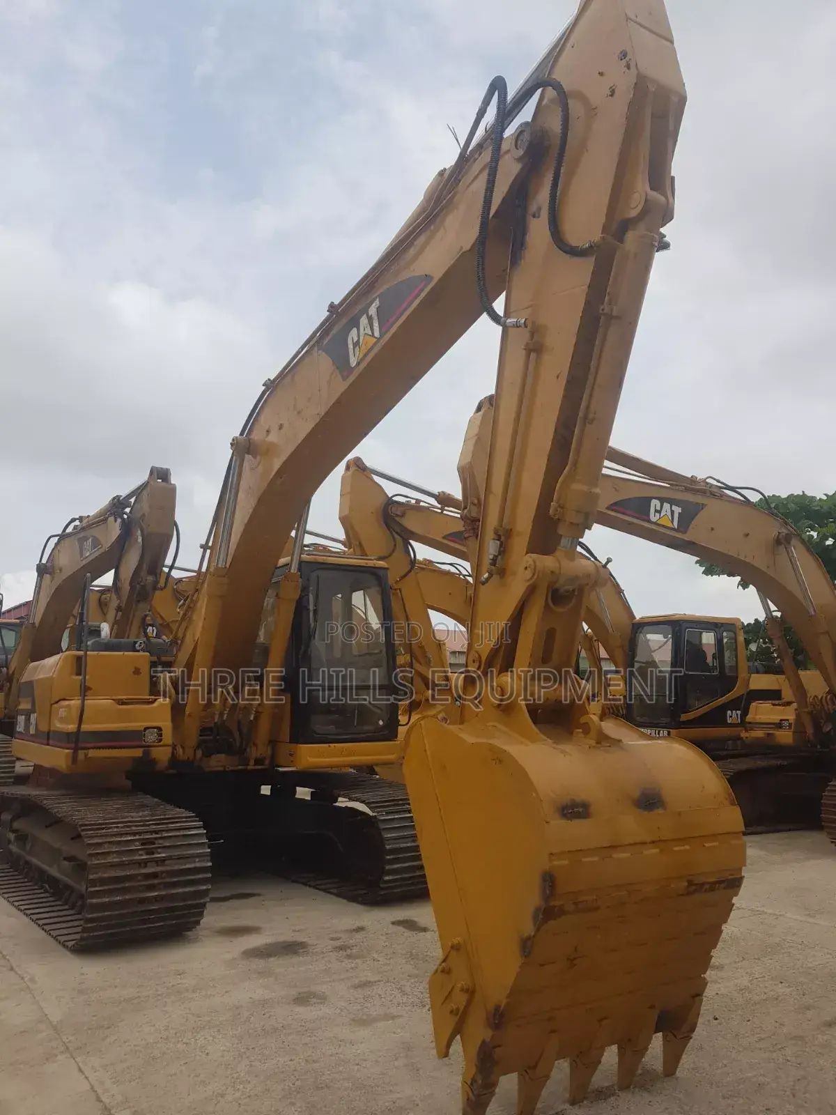 320 B Excavator