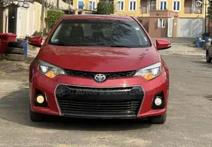 Toyota Corolla 2015 Red
