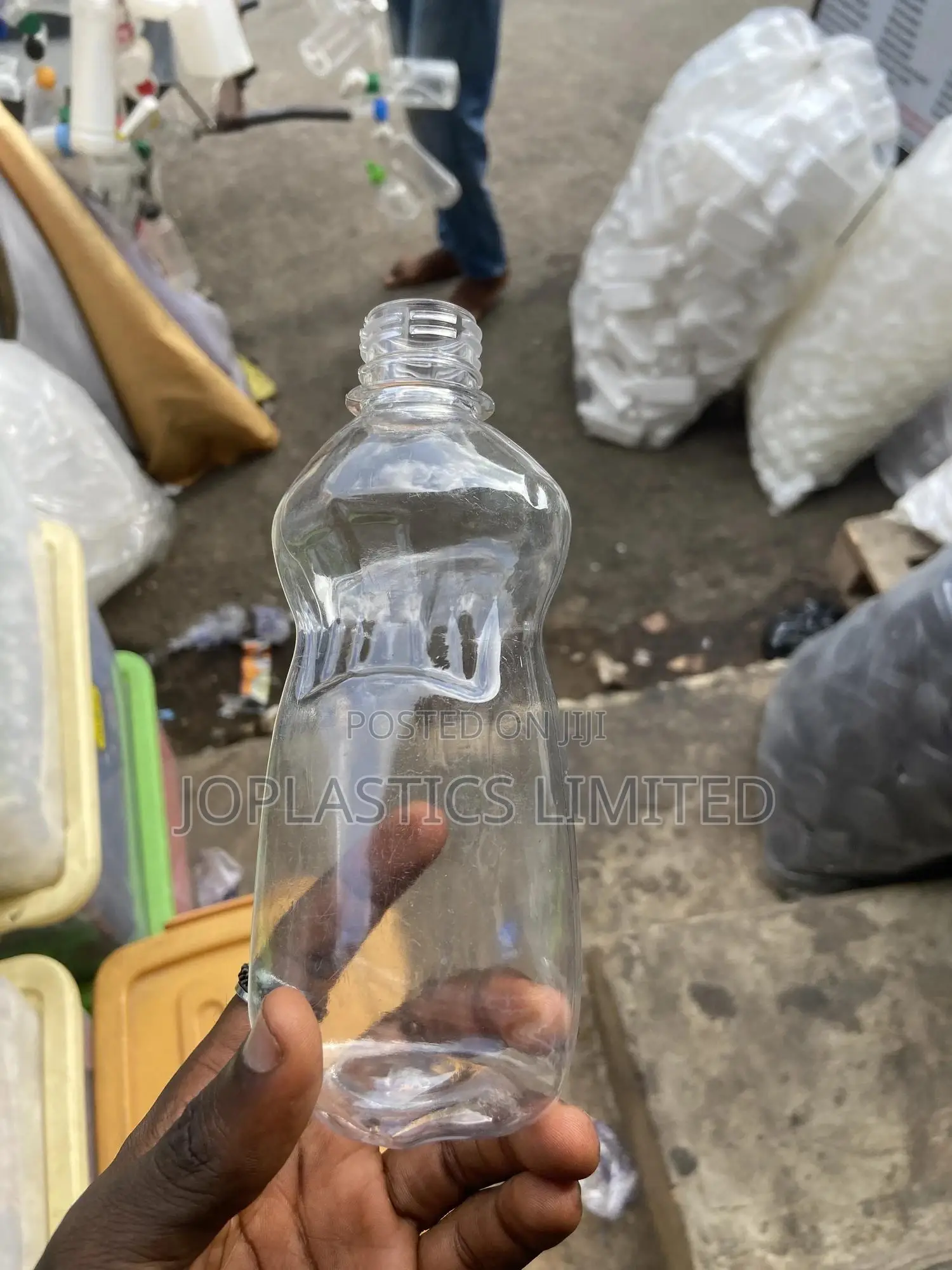 250ml Vero Plastic Bottle