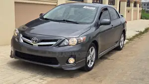 Toyota Corolla S 4dr Sedan (1.8L 4cyl 4A) 2013 Gray
