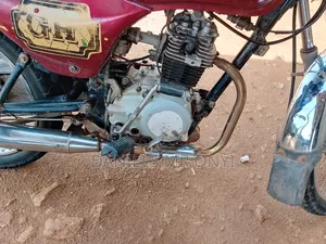 Bajaj Boxer 100 2018 Red