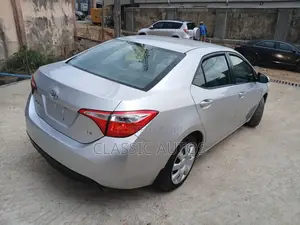 Toyota Corolla 2016 Blue