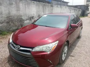 Toyota Camry LE 4dr Sedan (2.5L 4cyl 6A) 2015 Red