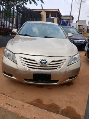 Toyota Camry 2009 Gold