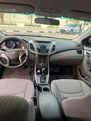 Hyundai Elantra SE 4dr Sedan (1.8L 4cyl 6M) 2015 Maroon
