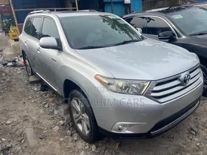 Toyota Highlander 3.5L 4WD 2013 Silver