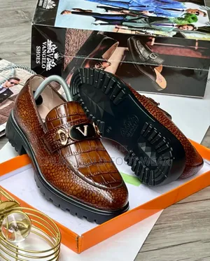 Command Attention With Vengelo — Sharp Style, Smooth Comfort
