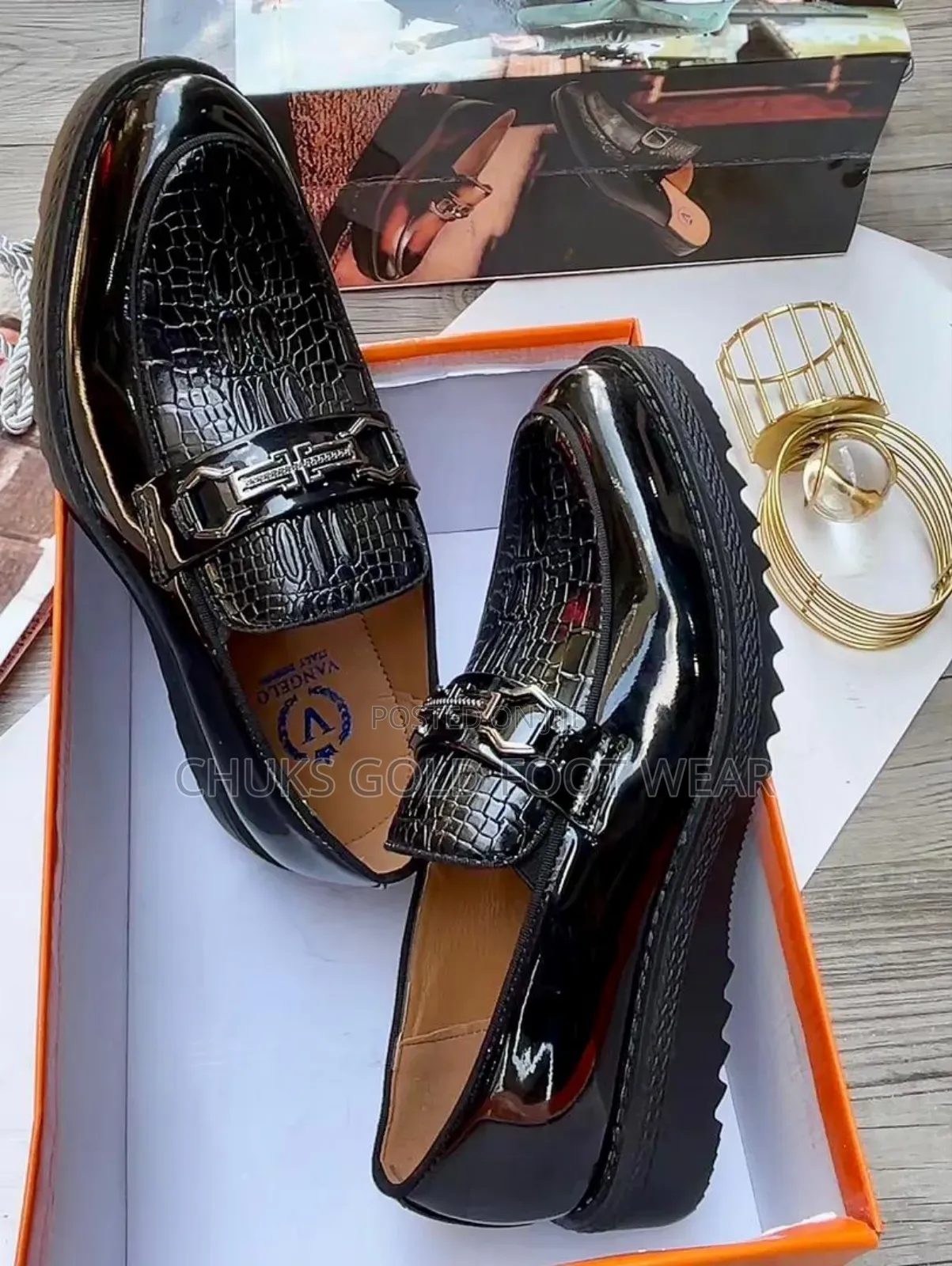 Command Attention With Vengelo — Sharp Style, Smooth Comfort