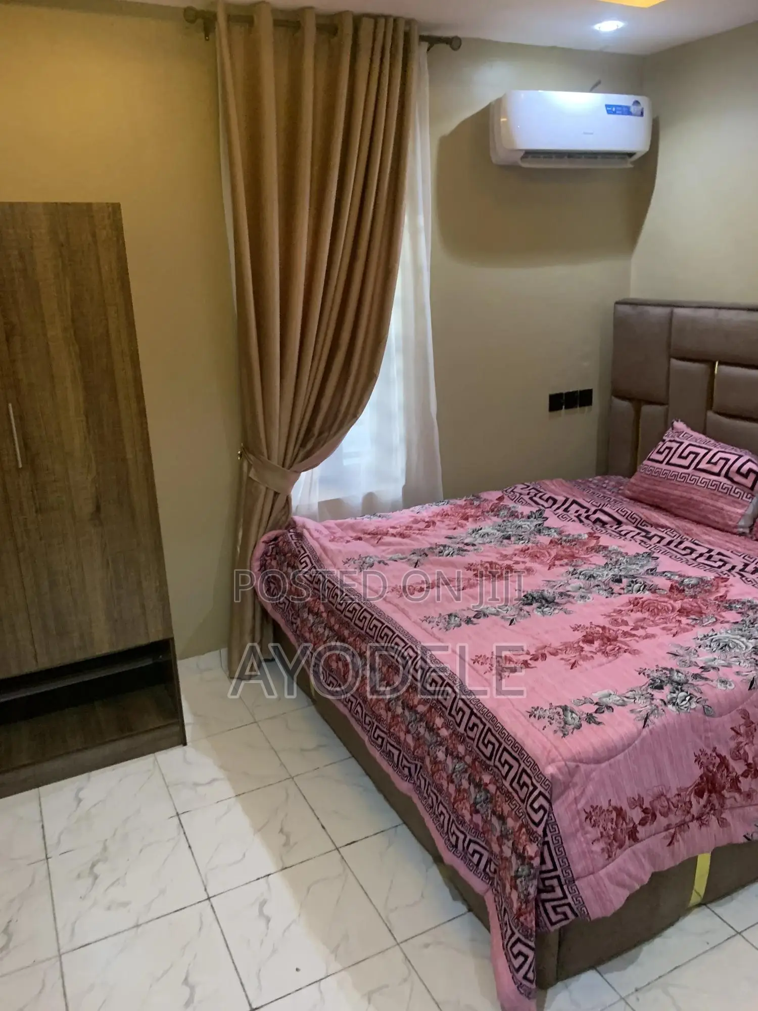 Service Appartment