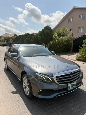 Mercedes-Benz E300 4Matic AWD Sedan (2.0L 4cyl 9A) 2017 Gray