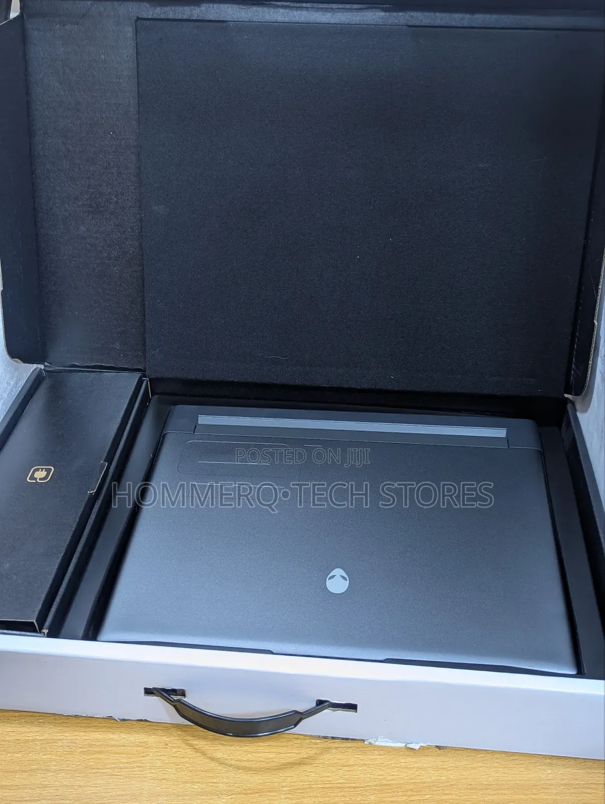 Laptop Alienware M16 R1 32GB AMD Ryzen 9 SSD 1T