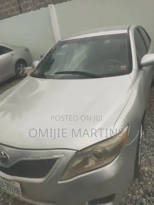 Toyota Camry 2010 Silver