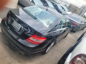 Mercedes-Benz C300 Sport Sedan RWD (3.0L 6cyl 6M) 2009 Gray