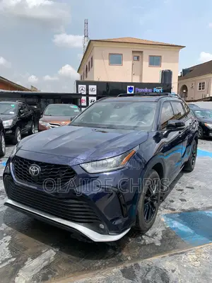 Toyota Highlander XSE FWD 2023 Blue