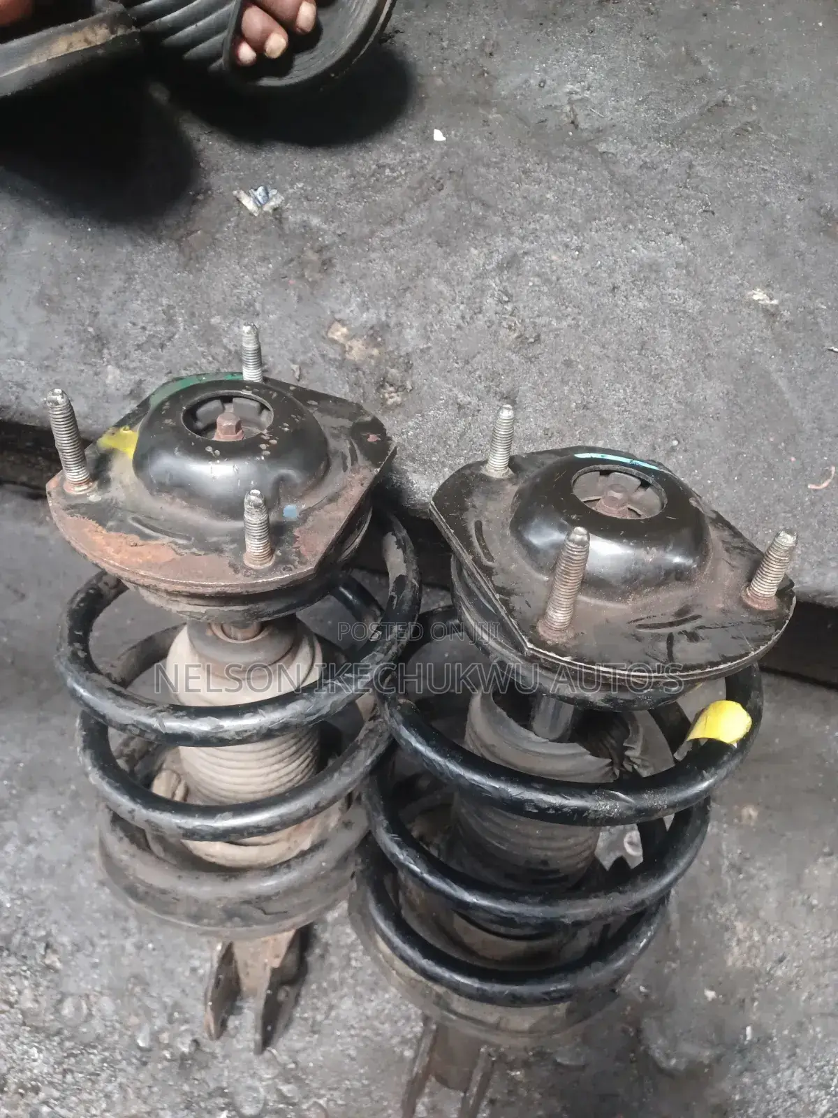 Front Shock GMC Acadia 2010