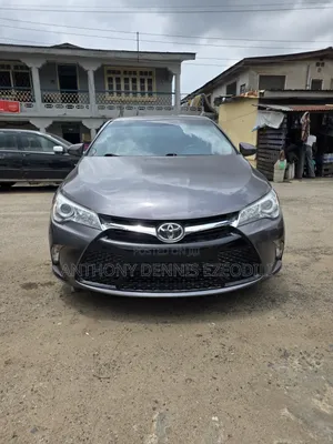 Toyota Camry SE 4dr Sedan (2.5L 4cyl 6A) 2015 Gray