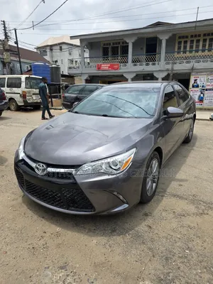 Toyota Camry SE 4dr Sedan (2.5L 4cyl 6A) 2015 Gray