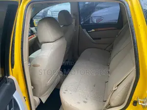 Chevrolet Aveo 2009 Yellow