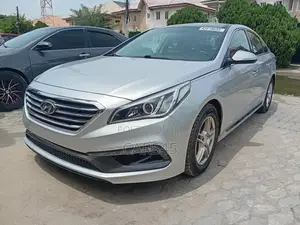 Hyundai Sonata Sport Sedan FWD (2.4L 4cyl 6A) 2016 Silver