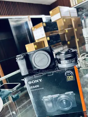 Sony A6400 With Lens