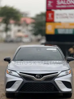 Toyota Camry XSE V6 (3.5L V6 8A) 2019 Silver