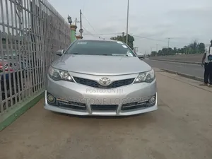 Toyota Camry SE Sport 4dr Sedan (2.5L 4cyl 6A) 2014 Silver
