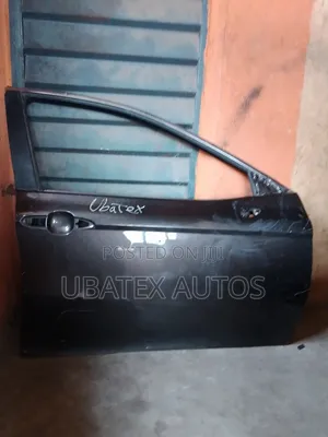 Tokunbo Front Right Door Camry 2018/2020 Model