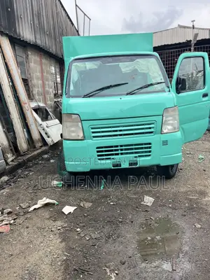 Clean Foreign Used Suzuki New Model Truck With Container Body