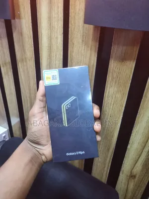New Samsung Galaxy Z Flip6 256 GB Rose Gold