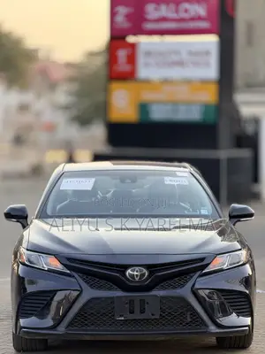Toyota Camry SE FWD (2.5L 4cyl 8AM) 2018 Blue