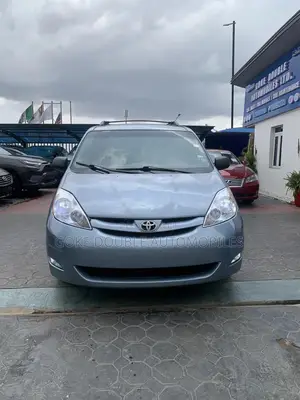 Toyota Sienna 2006 Blue