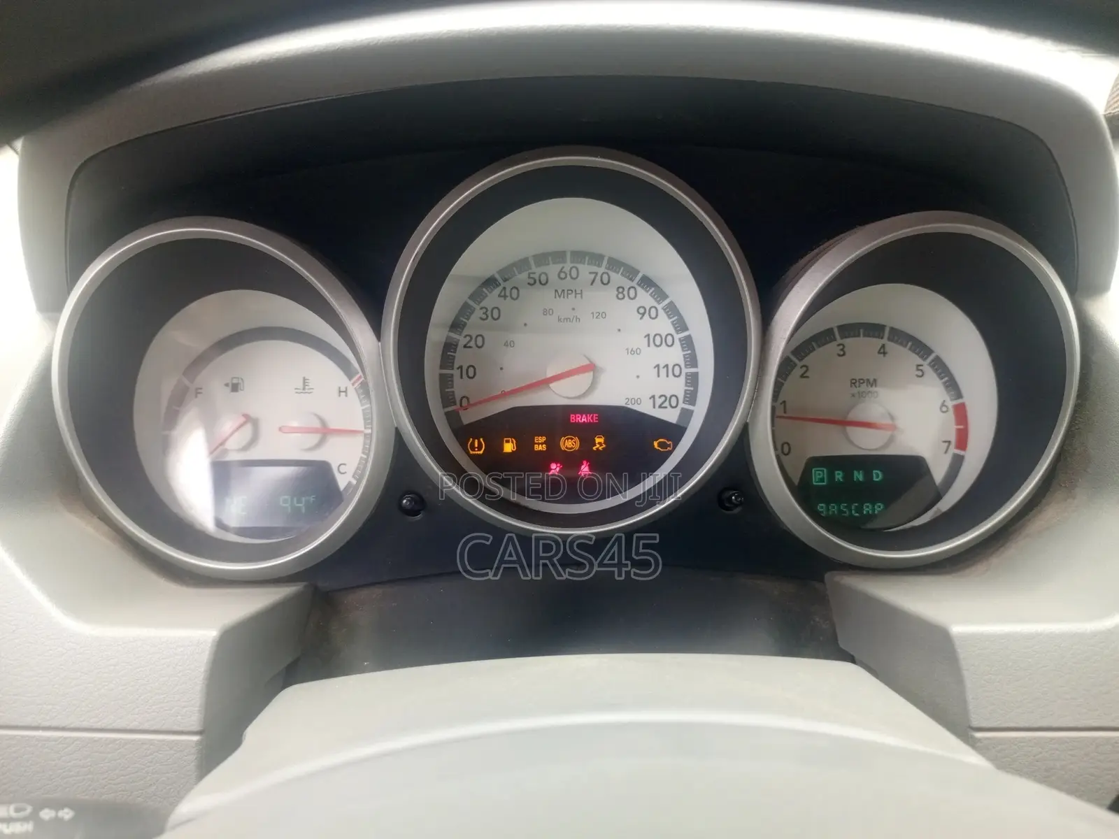 Dodge Caravan 2010 White