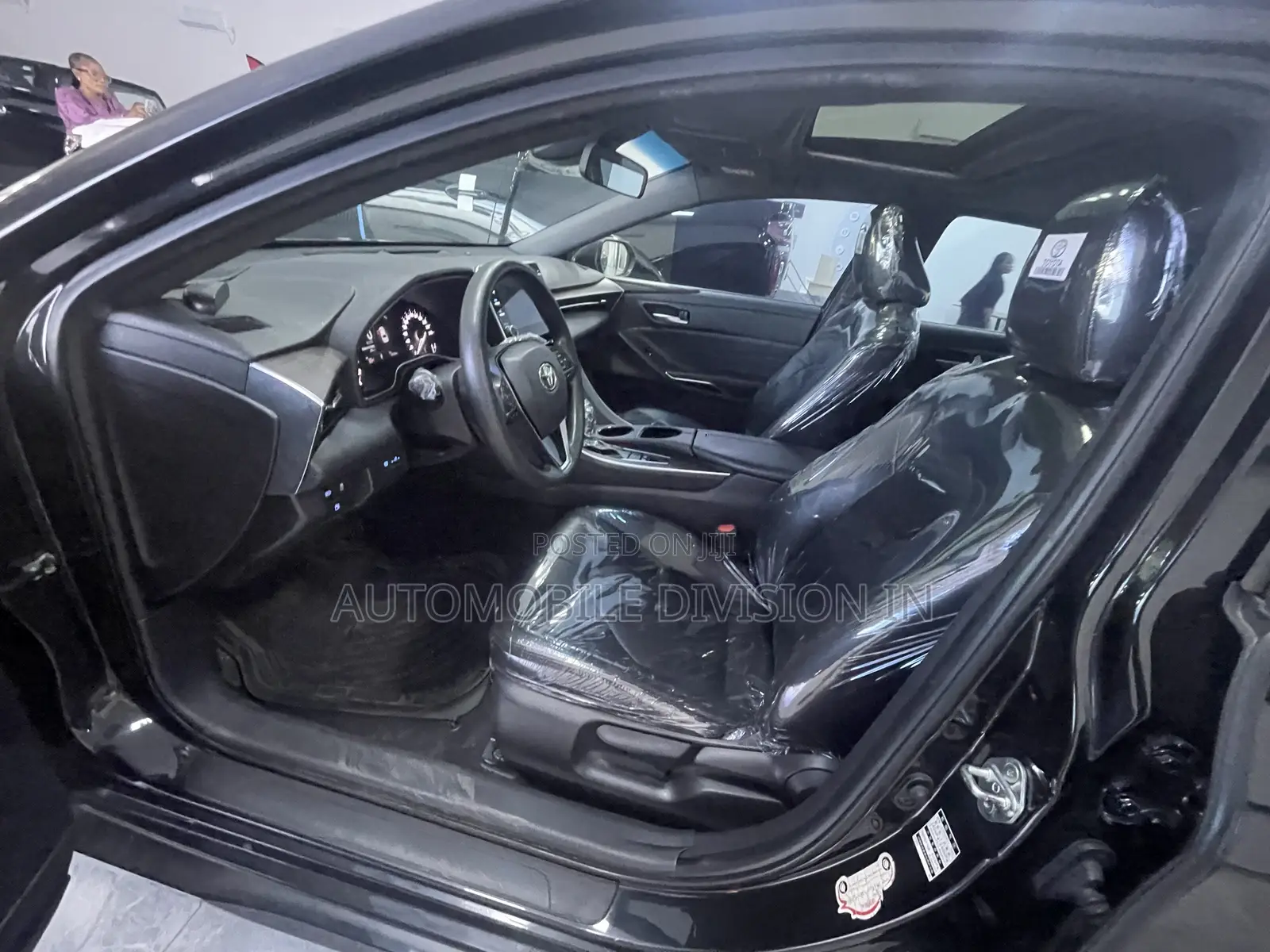Toyota Avalon Limited 2020 Black