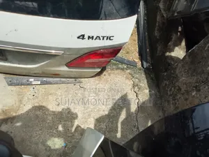 Mercedes Benz Boot Ml 166