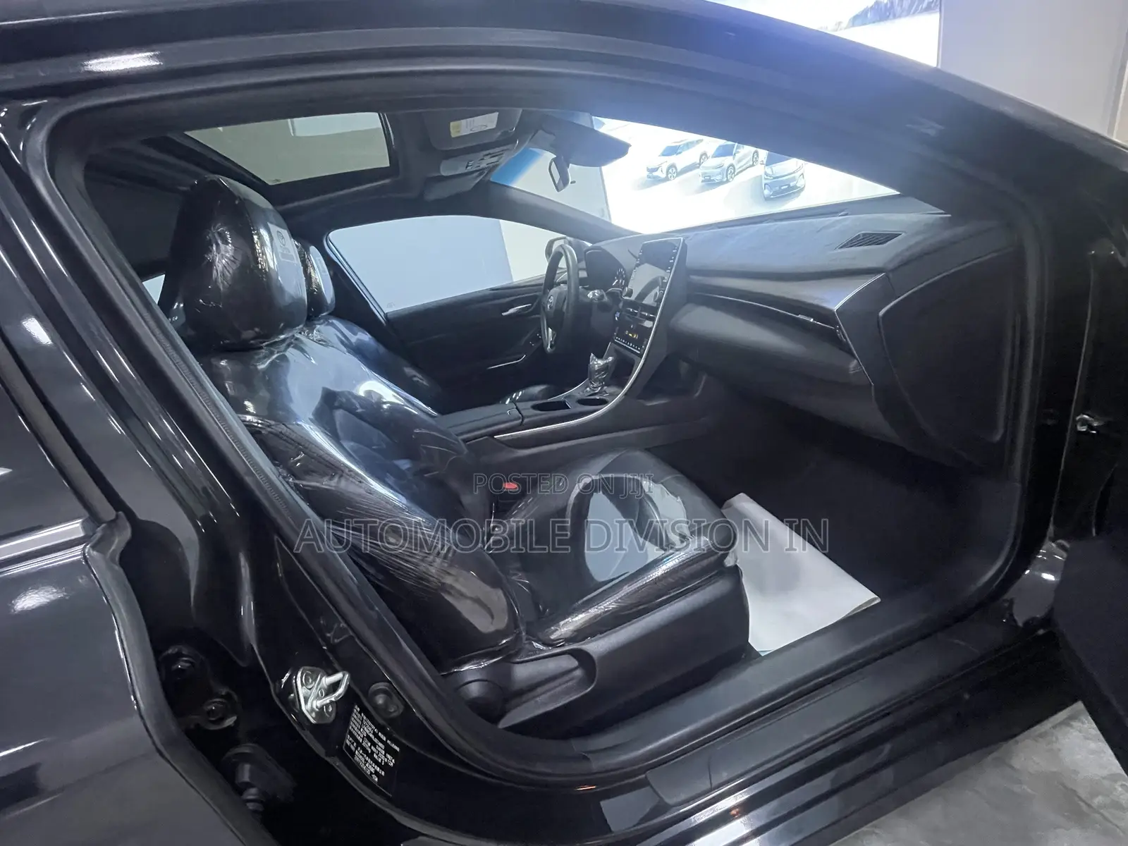 Toyota Avalon Limited 2020 Black