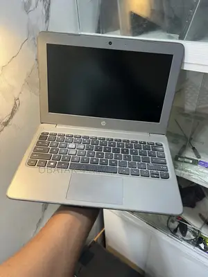 Laptop HP Stream 11 Pro G4 EE 4GB Intel Pentium SSD 60GB