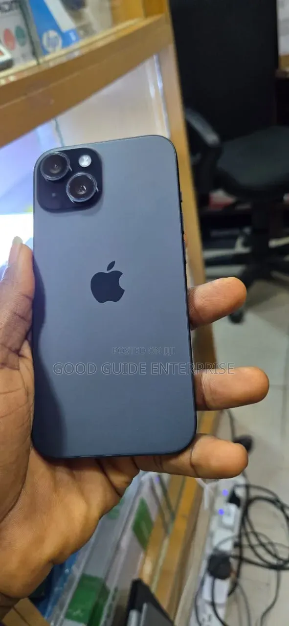 Apple iPhone 15 128 GB Gray