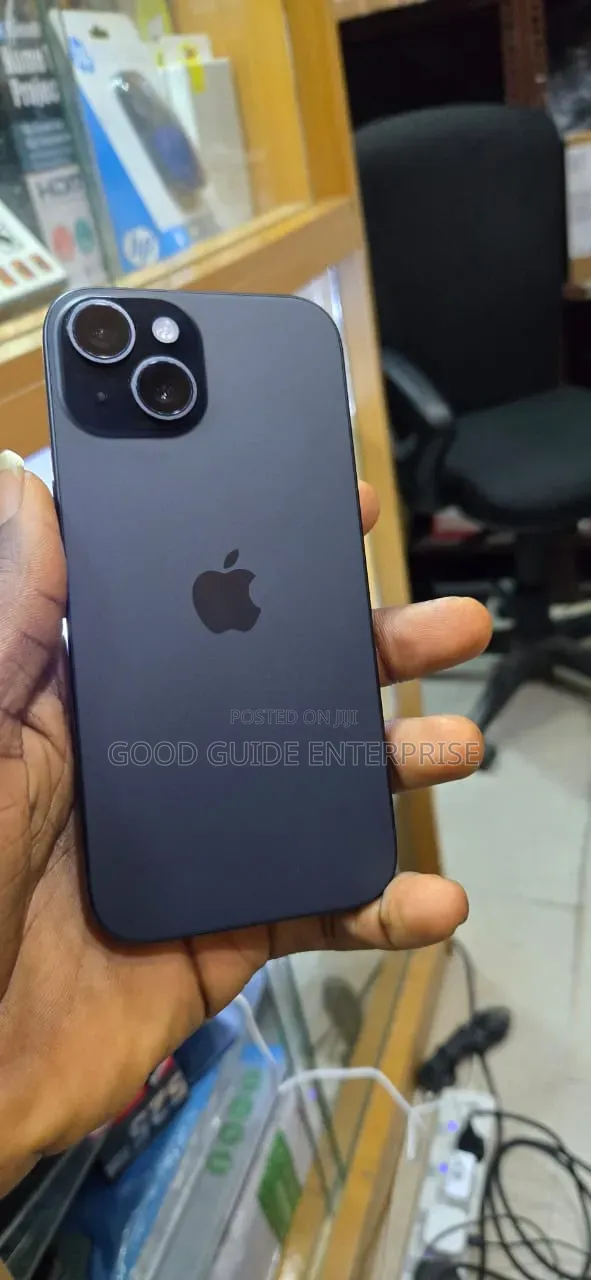Apple iPhone 15 128 GB Gray