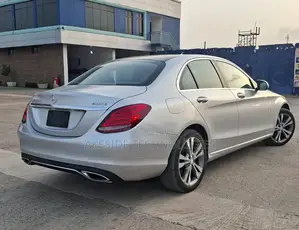 Mercedes-Benz C300 2016 Silver