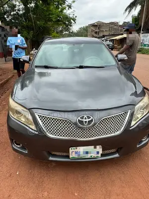 Toyota Camry 2011 Gray