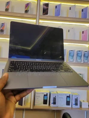 Laptop Apple MacBook Pro 2021 M1 16GB Apple M1 Pro SSD 512GB