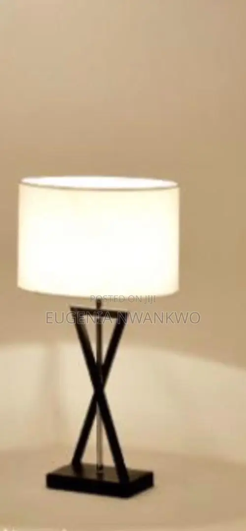 Tripod Table Lamp
