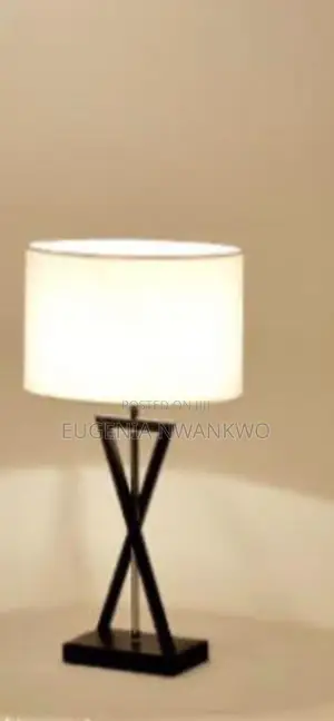 Tripod Table Lamp