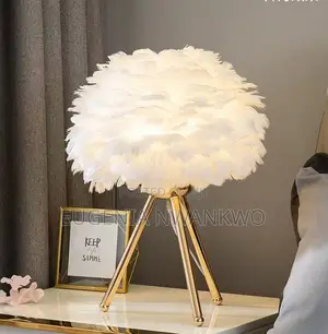 Tripod Table Lamp