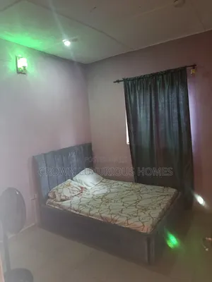 10 Rooms With Guest House For Sale