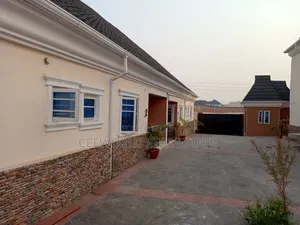 2bdrm Apartment in Agara Estate, Akala Express for rent
