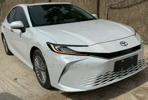 Toyota Camry 2025 White