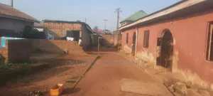 Land 1⁄2 Plot