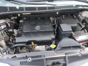 Toyota Sienna Limited 7 Passenger 2011 Gray